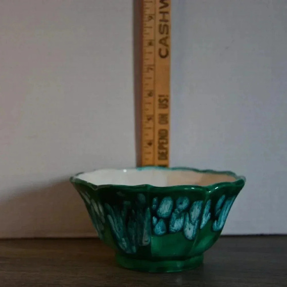 Stunning Drip  Glaze Bowl - Picture 5 of 5